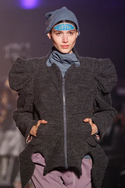 Look 77
